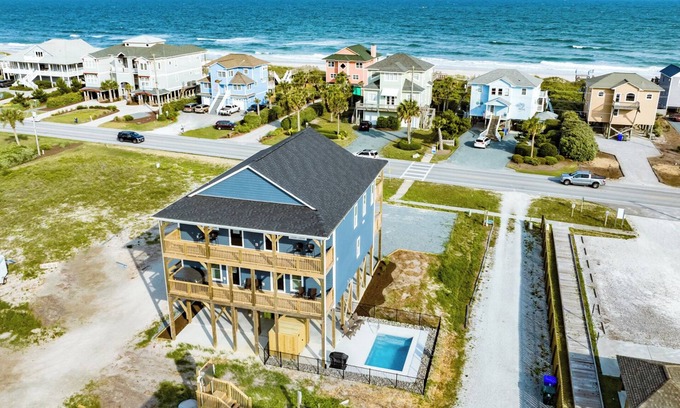 North Topsail Beach House | Ocean View Luxury: 8BR House, elevator, w/Pool & Hot Tub