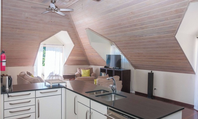 Freetown Villa | Ocean view Villa 521: 2-bedroom villa with stunning beach view