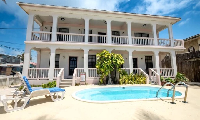 San Pedro Apartment | Ocean View Villa - Close To Town With Pool!