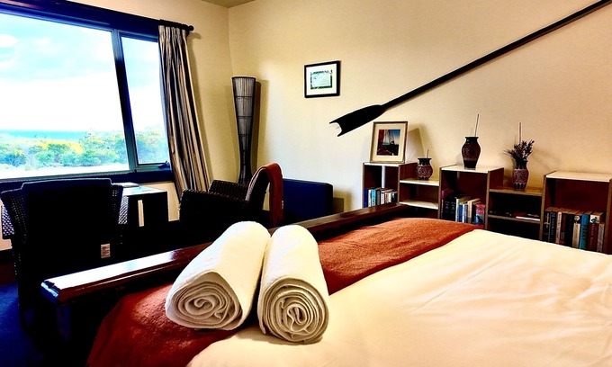 Binalong Bay Apartment | Ocean views, luxury bedding, BBQ area, nature trails - 2 mins from beach