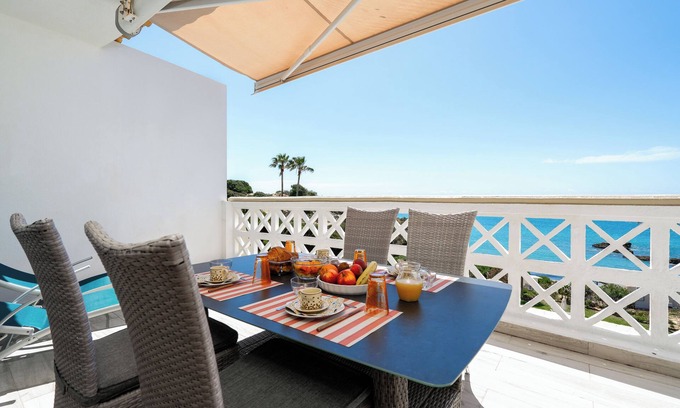Oura Apartment | Oceanfront adorable one bedroom apart in Albufeira