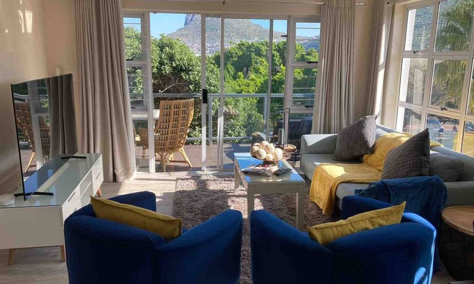 Scott Estate Apartment | Oceanfront Apartment in Cape Town with Stunning Views