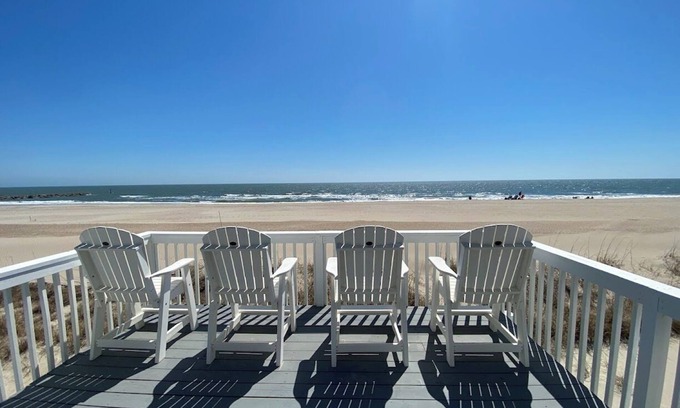 Ash House | OceanFront Beach Paradise on charming Ocean Isle Beach