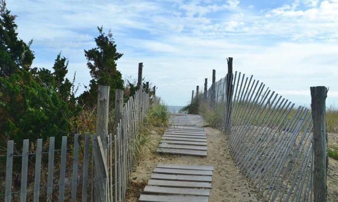 North Beach House | Oceanfront. Beach Badges/Equipment. WiFi. Decks. Hot Tub. Outdoor Shower. 140069