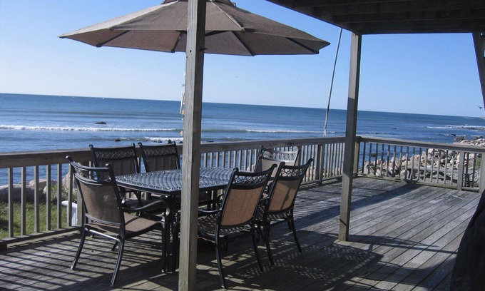 Narragansett House | Oceanfront Beach House in Narragansett, RI