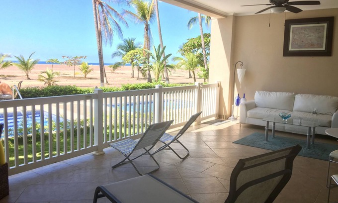 Barrio Los Faroles Condo | Oceanfront Beachfront Condo Vacational Rental Jacó Beach Playa Jacó, costa rica