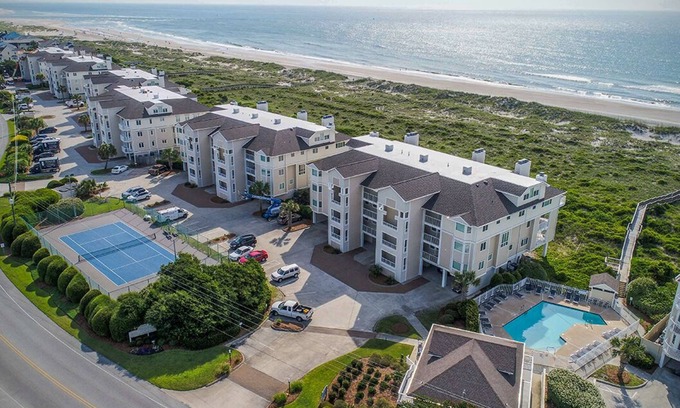 Shell Island Condo | Oceanfront condo w/ocean views, 2 pools, beach access & tennis court.