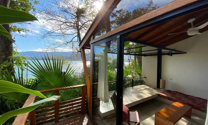 Portinho Condo | Oceanfront, complete houses with 2 suites, equipped kitchen, air conditioning