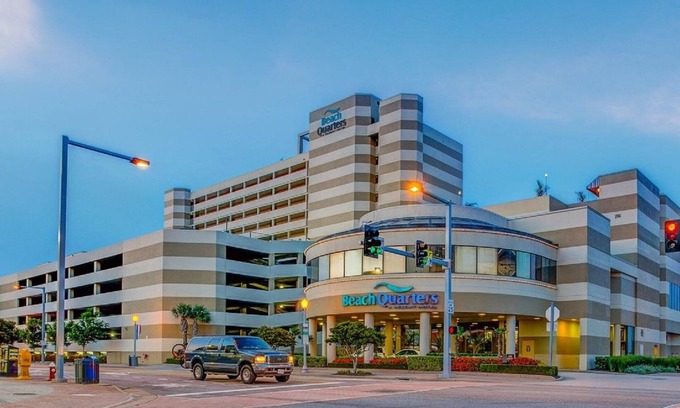 Northeast Virginia Beach Condo | Oceanfront Condo with Spectacular Views overlooking Boardwalk, Beach, and Ocean!