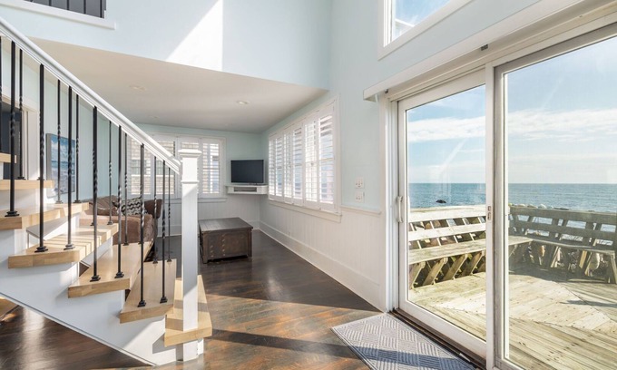 Point Judith House | Oceanfront Escape in Point Judith!