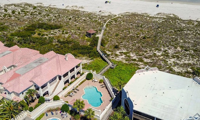 Butler Beach Apartment | Oceanfront Hibiscus A103 Bliss Free Tix