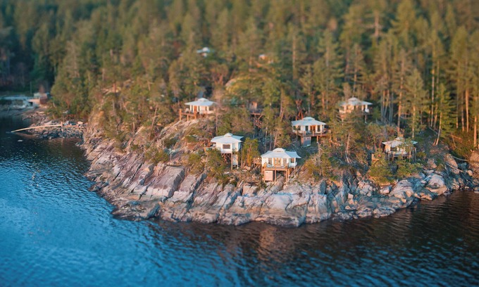 Halfmoon Bay Resort | Oceanfront Luxury Tenthouse B