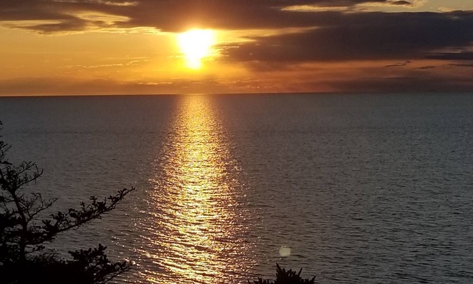 Meteghan Cottage | Oceanfront mini home, two decks, with spectacular views.