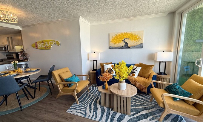 Hermosa Beach Hotel | Oceanfront Sanctuary 1 BR w/Direct Beach Access + Parking