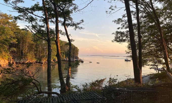 Harpswell Center Cottage | Oceanfront Sunrises & Sea Air – Harpswell Retreat