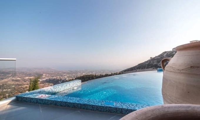 Pegeia Villa | Oceania -Modern villa with infinity pool