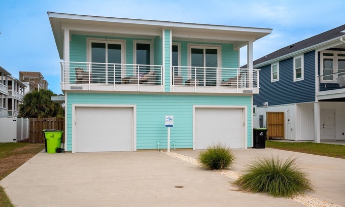 Wilmington Beach Condo | Oceanview and Pet Friendly at Tide and Seek
