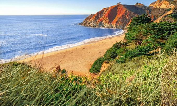 Montara Apartment | Oceanview by-the-Sea Beach Studio - walk to Beaches, Trails, Restaurants +