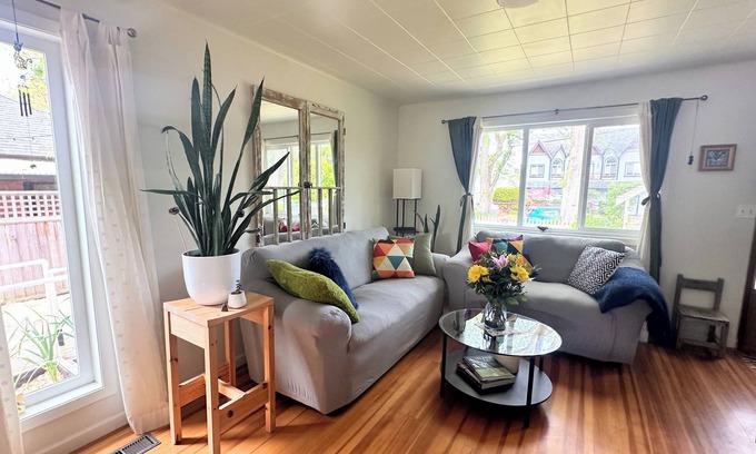James Bay House | Oceanview Retreat in James Bay – Steps from the Beach!