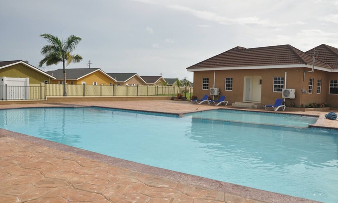 Mammee Bay Estates House | Ocho Rios Drax Hall 2 bed sleeps 4- 5 ppl