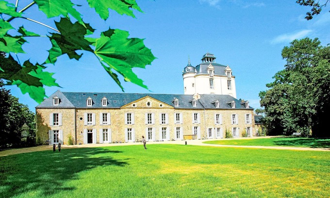 Erdeven Apartment | Odalys Référence Le Château de Kéravéon by Interhome
