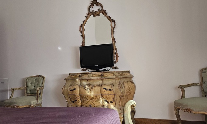 Sottomarina Apartment | Of Ale House in downtown Sottomarina