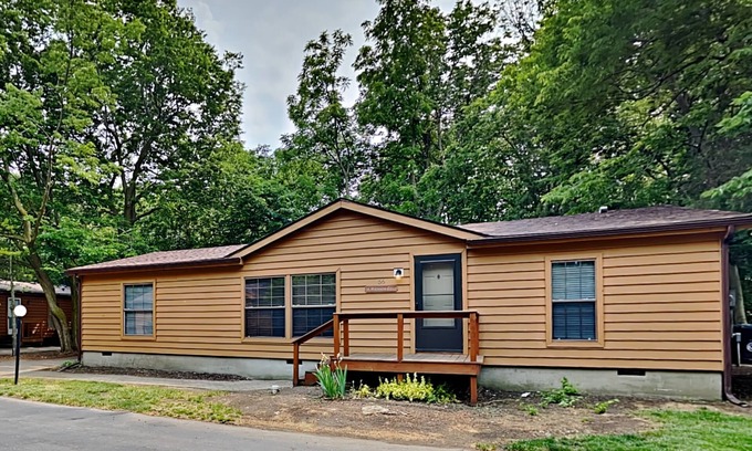 Put-in-Bay House | Off the beaten path. Comfy & Clean 3 BR Home - Island Club - Sleeps 12 - IC56