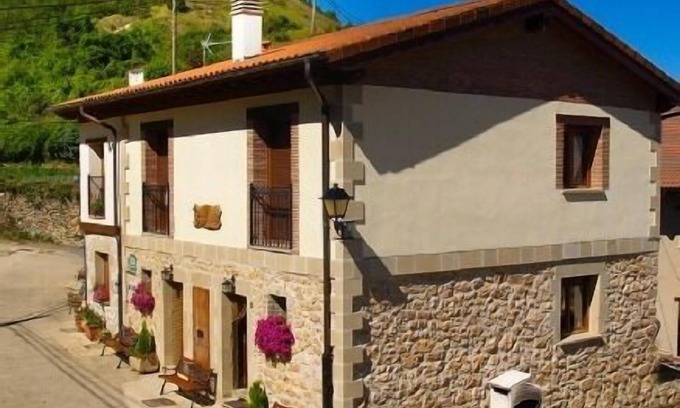 Bernedo Cottage | OFFER - Rural house (full rental) Gaztelubidea for 6 people