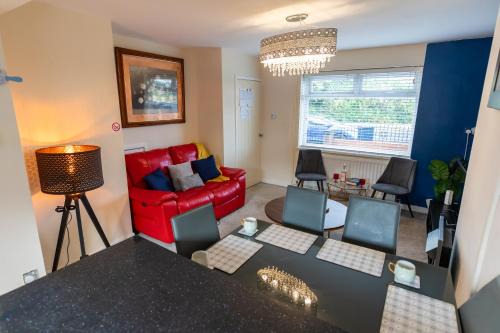 Sunderland House | OG Stays II- 3bedroom House Near Nissan & Stadium, Free Parking