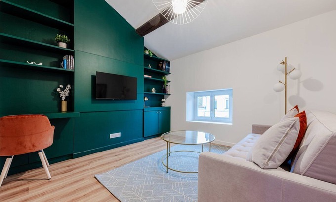 Saint Nicolas - Charles III - Ville vieille - Trois Maisons - Leopold Apartment | OIQIA Stanislas
