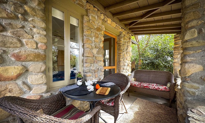 Ojai House | Ojai Garden Cottage - Delightful, peaceful - in town - monthly guest rental