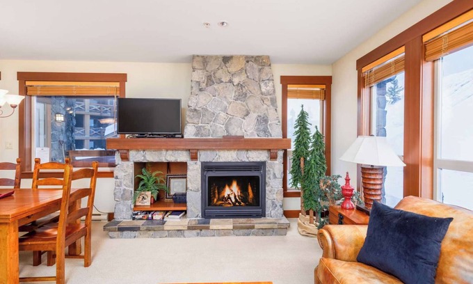 Big White Ski Resort Condo | Okanagan - Stonegate Resort A104