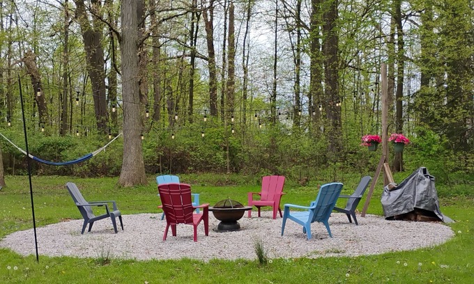 Wayland Cottage | OKTOBER FEST OCT 4! Sit by the fire, walk the trails! RELAX! 130 a night
