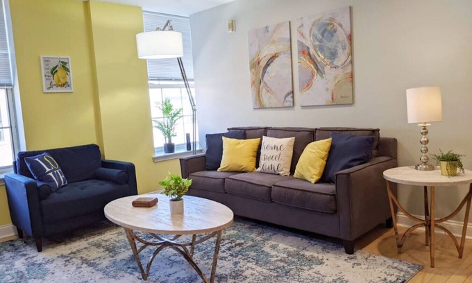 Old City Apartment | Old City Apt Near Independent Hall and Liberty Bell