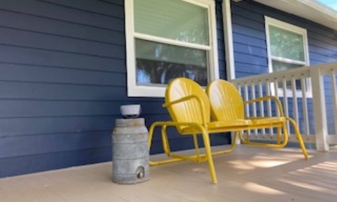 Sumter County House | Old Florida home with charm and beautiful settings.