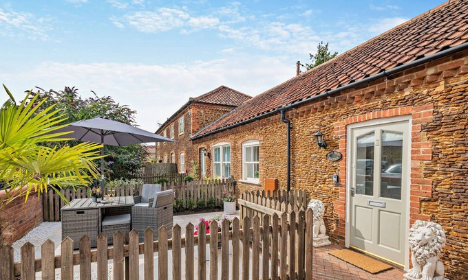 Dersingham House | Old Hall Cottage - One Bedroom House, Sleeps 2
