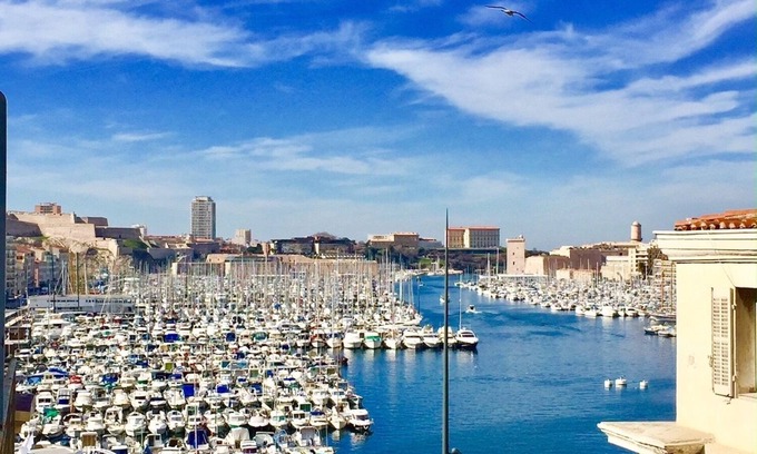 Opera Apartment | OLD PORT SEA VIEW TOP FLOOR