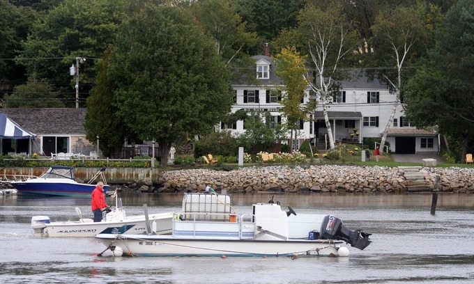 Kennebunkport House | "Old River House", FAMOUS HISTORIC ELEGANCE. Waterfront/Crashing Ocean Sounds