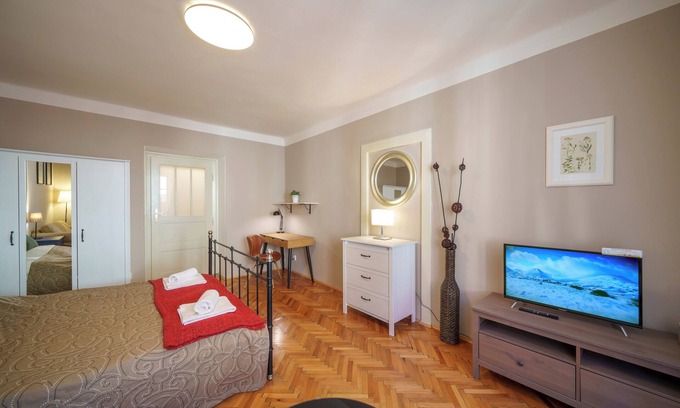 Stare Mesto Apartment | Old Town - 3 Bedroom 3 Bathroom Kitchen