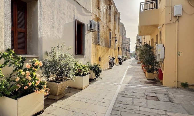 Old Town Rethymnon Apartment | Old Town Apartment, Near the Beach
