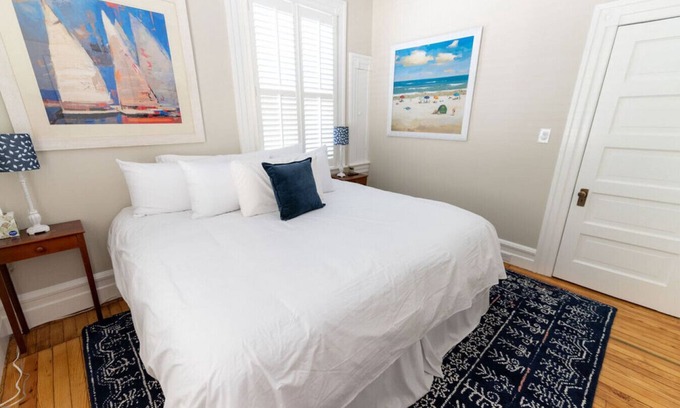 Edenton Bed & Breakfast | Old world charm downtown Edenton near the harbor, with homemade breakfast daily