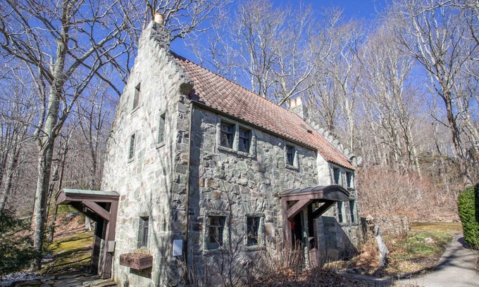 Linville Ridge Cottage | Old-World Experience Cottage In Banner Elk