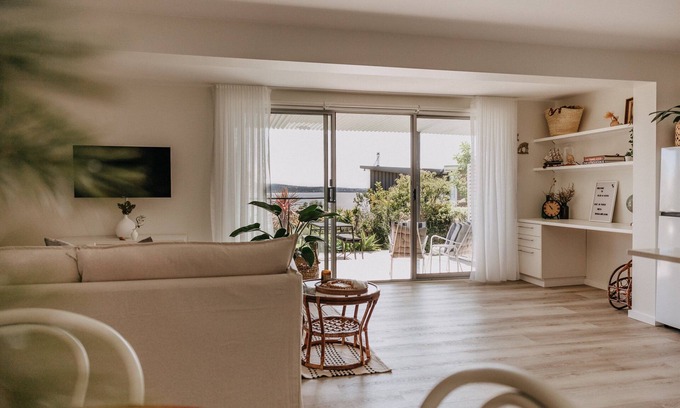 Pambula Beach Cabin | Olga - 1 bedroom pet friendly
