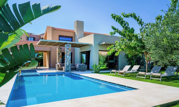 Kefalas Villa | Olimpia Villas l Luxury Villas with private pools
