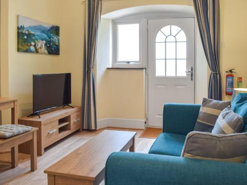 Llanfynydd House | Olive Blossom - Uk47134