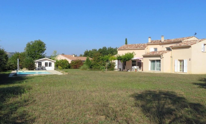 Theze House | Olivianne, charming french house with swimming pool