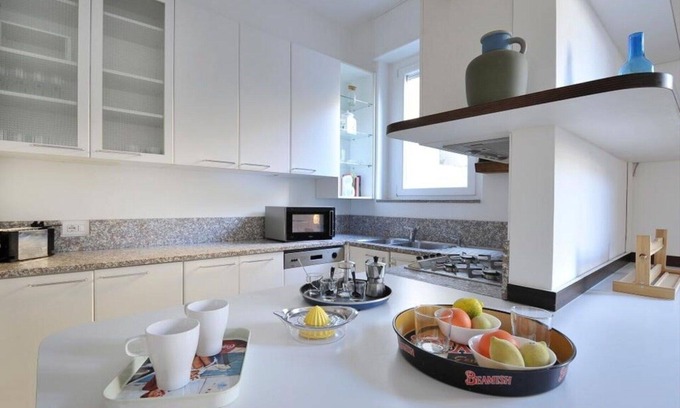 Centro Storico Apartment | Olmetto, Elegant 2 Br Flat With Terrace By Halldis