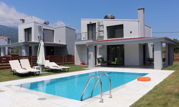 Skotina House | OLYMPUS Paradise 5