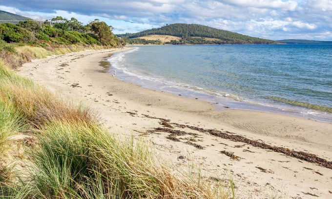 Alonnah House | Omaroo Cottage Bruny Island