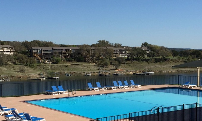 Point Venture Condo | On Lake Time - 3 Bed/2.5 Bath Pet Friendly Condo in Point Venture - All Amenities Included